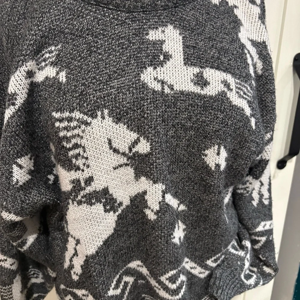 Vintage jacquard Pegasus sweater, bold/90s /maximalist/‎ cozy unisex (XL) - Picture 4 of 6